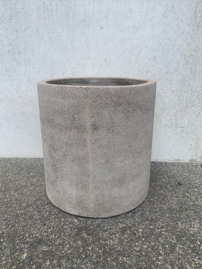 Riverstone Tub Pot